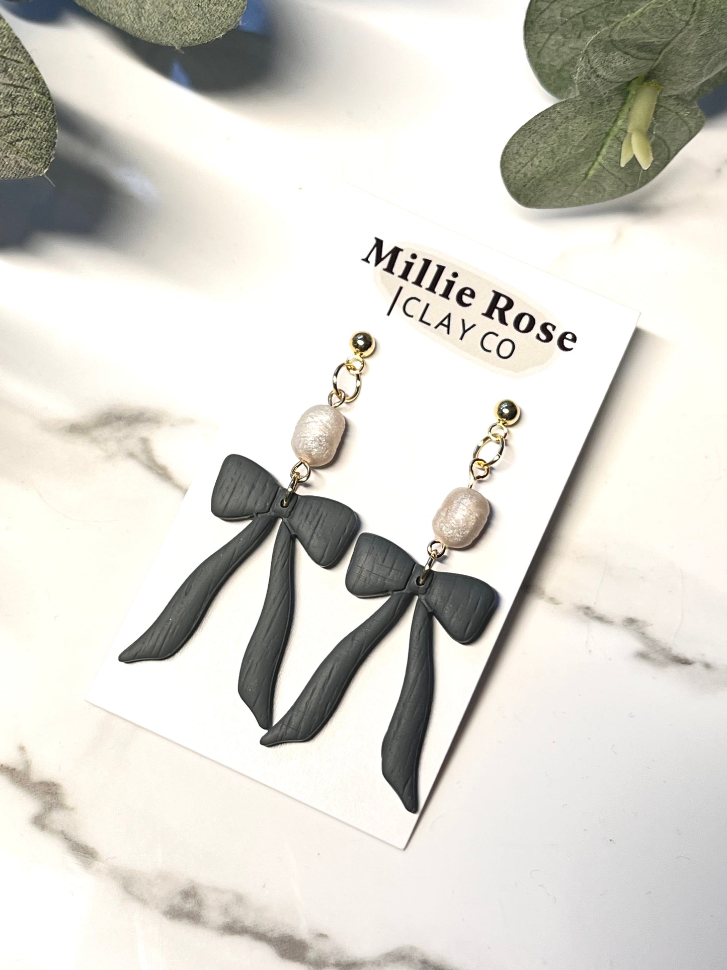 Deep Green Bow Dangle w/ Clay Pearl (Gold)