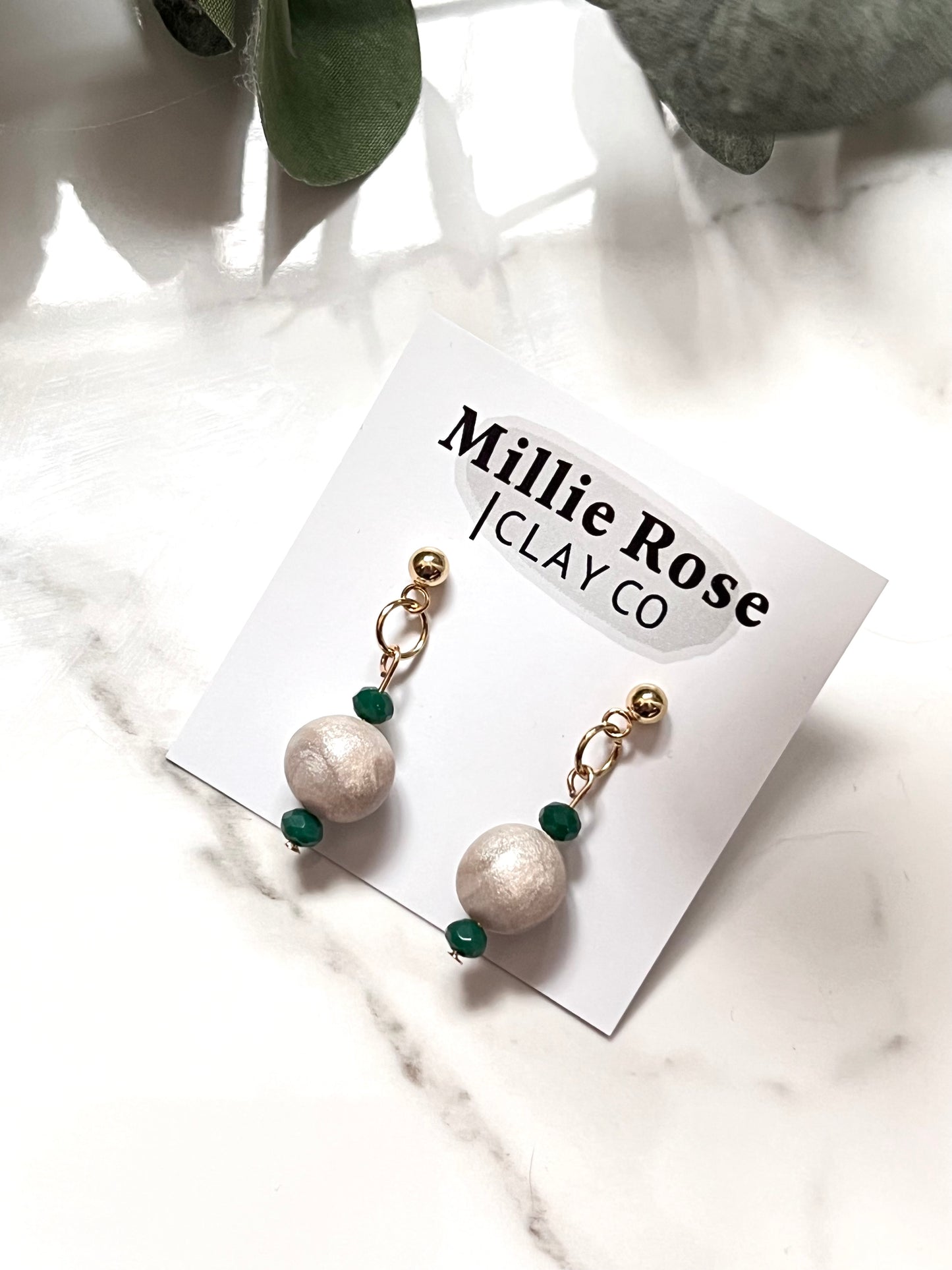 Pearl Clay Beads Mini Dangle w/ Green Accent (Gold)