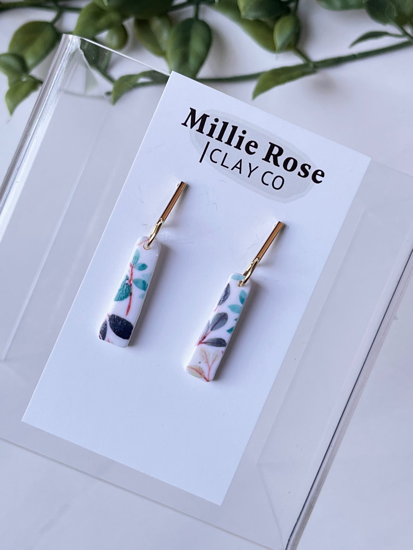 Greens Drop Dangle w/ Bar Stud
