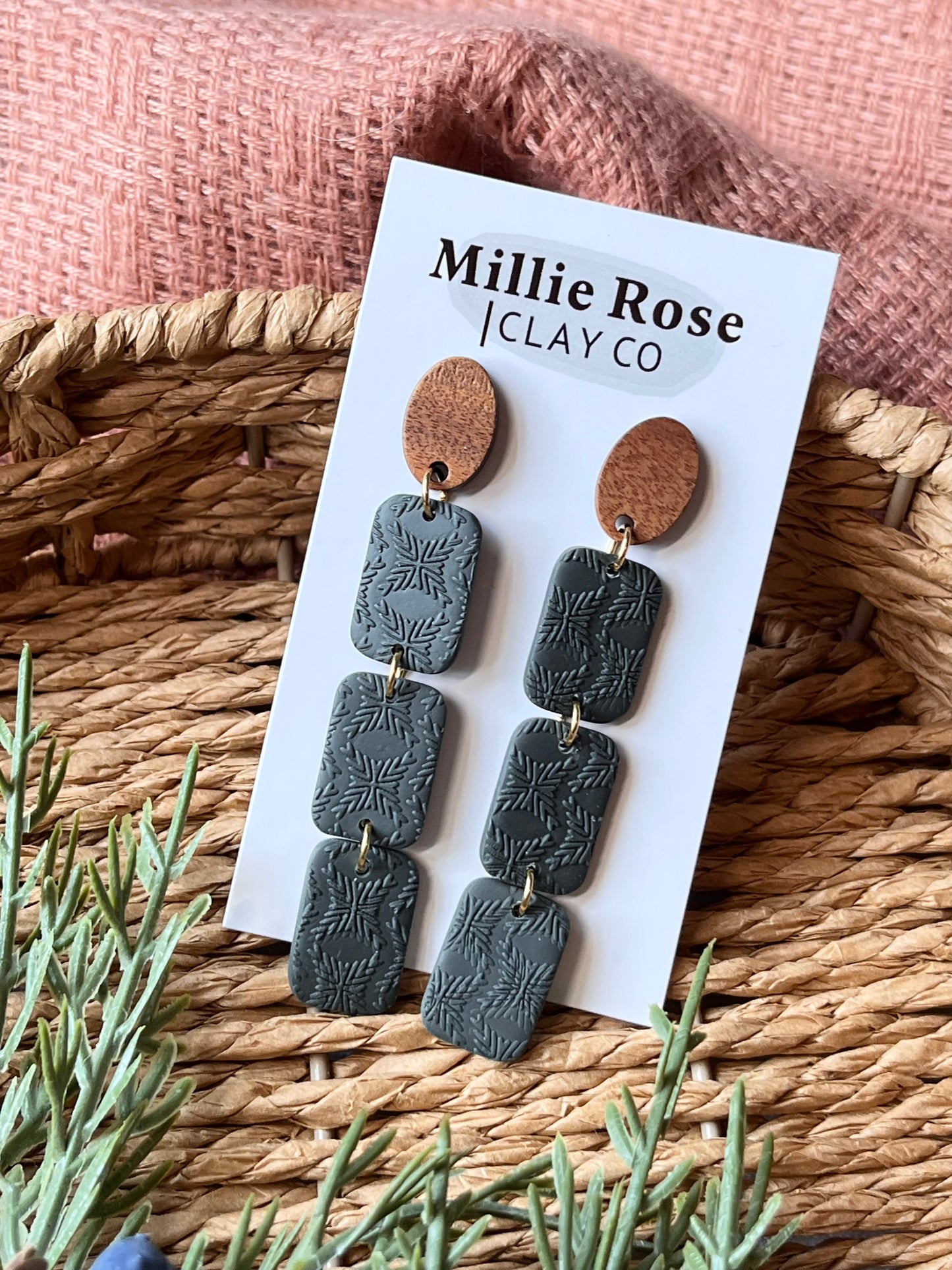 Deep Green Triple Rectangle Snowflake Texture Dangle w/ Oval Wood Top Stud (Gold)