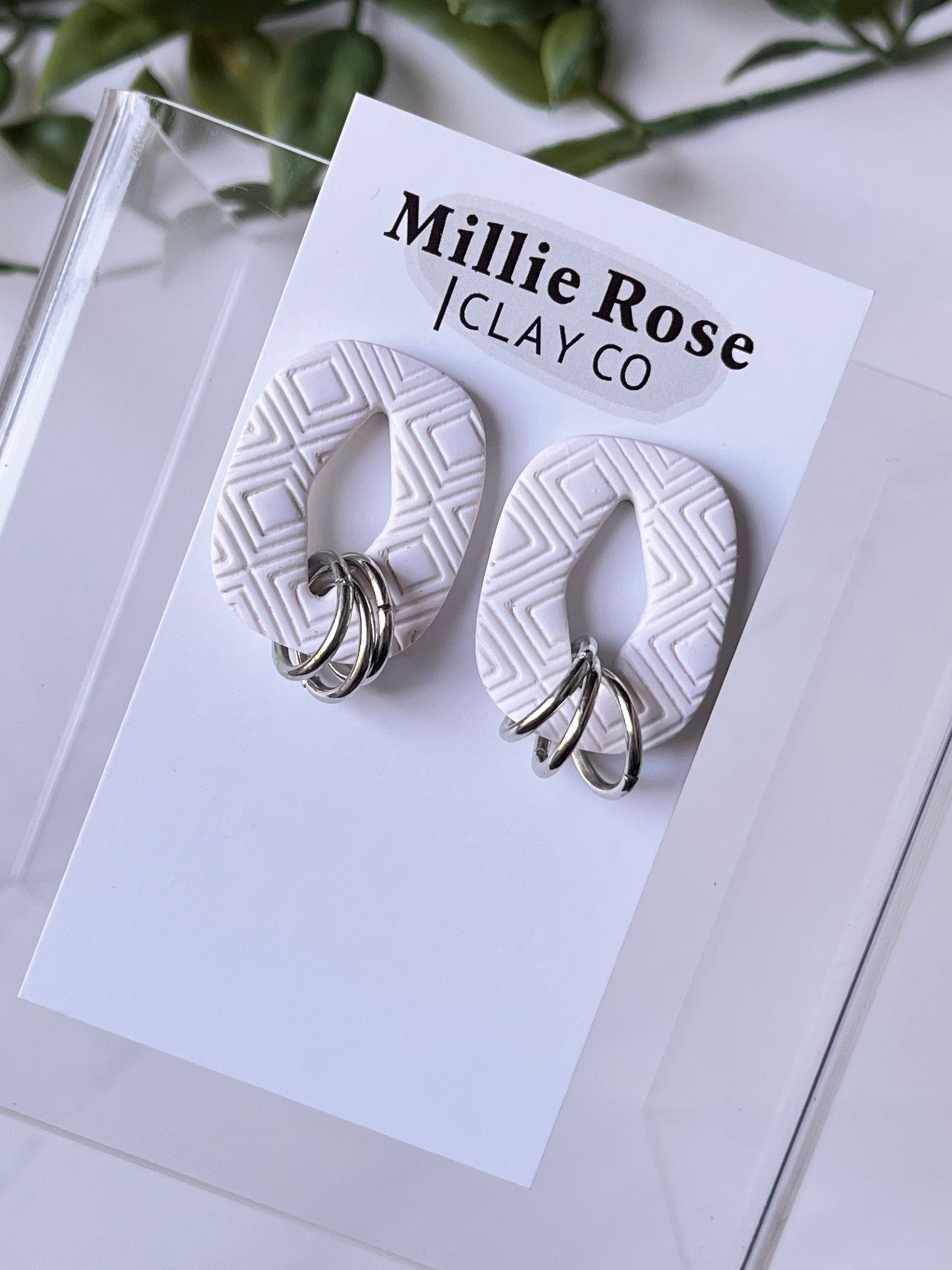 Diamond Texture Stud Dangle w/ Oversized Silver Rings (Cream)