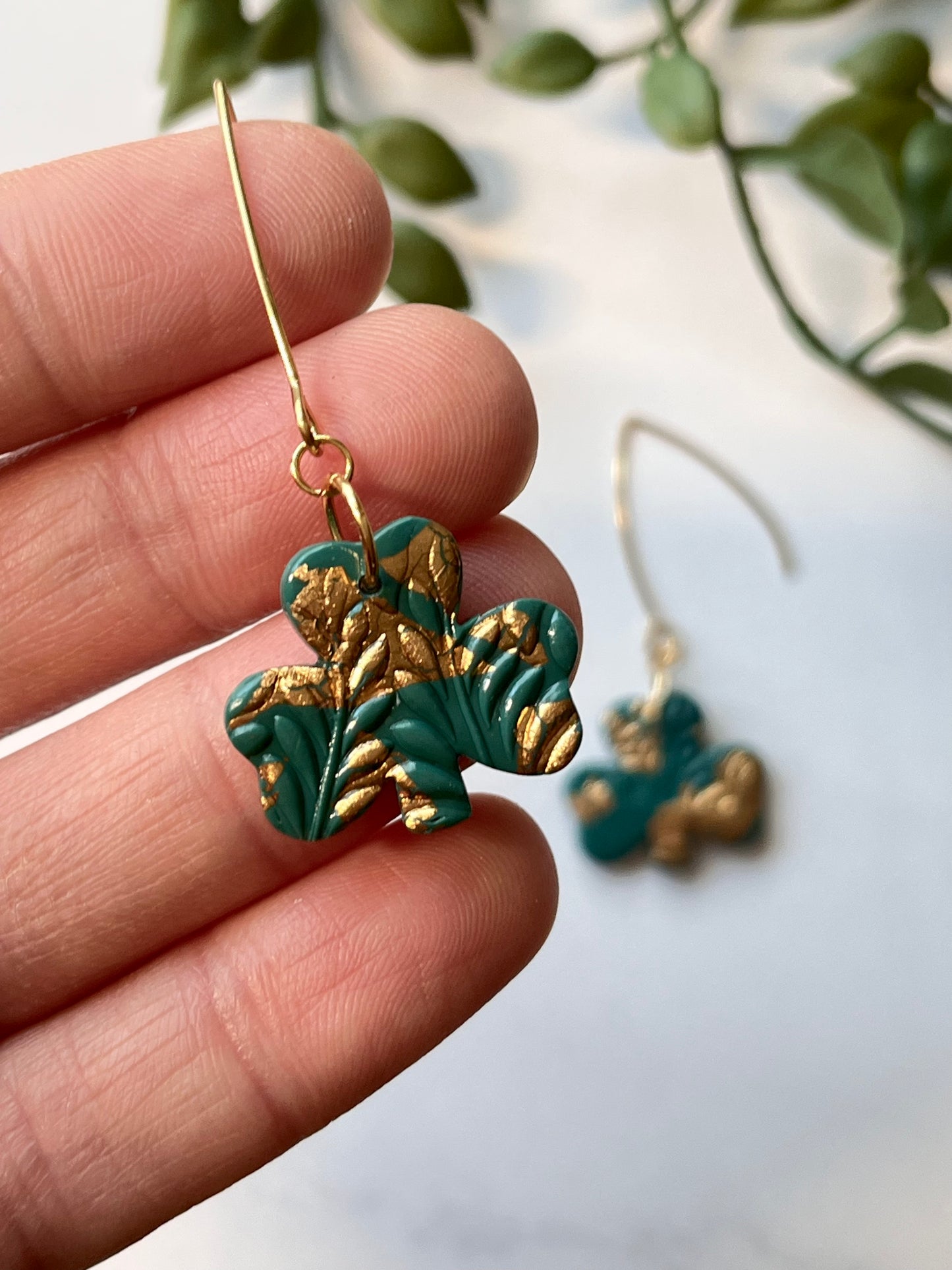 Clover Green 4-Leaf Dangle w/ V-Hook