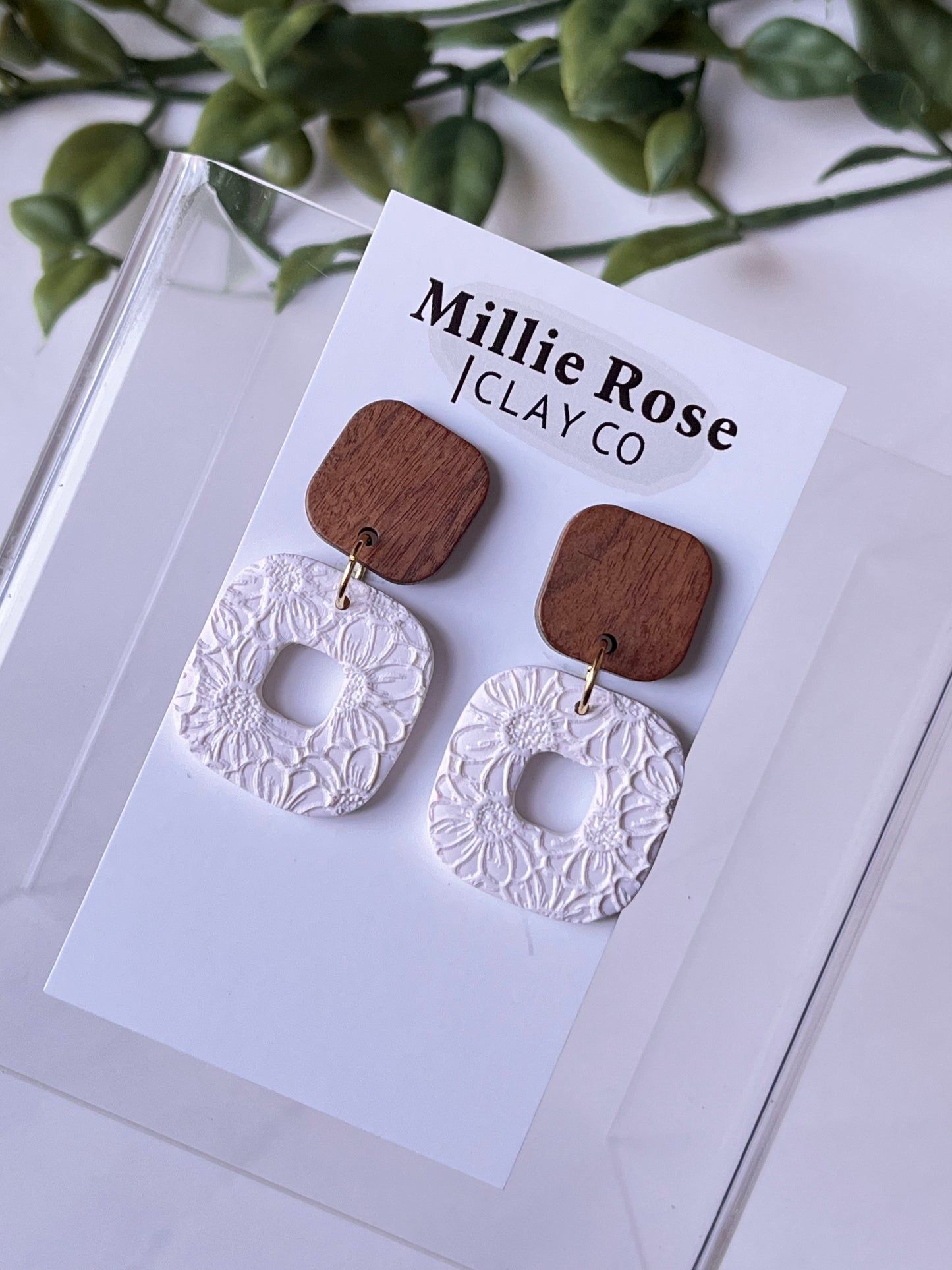Cream Sunflower Texture Square Dangle w/ Wood Top Stud (Gold)