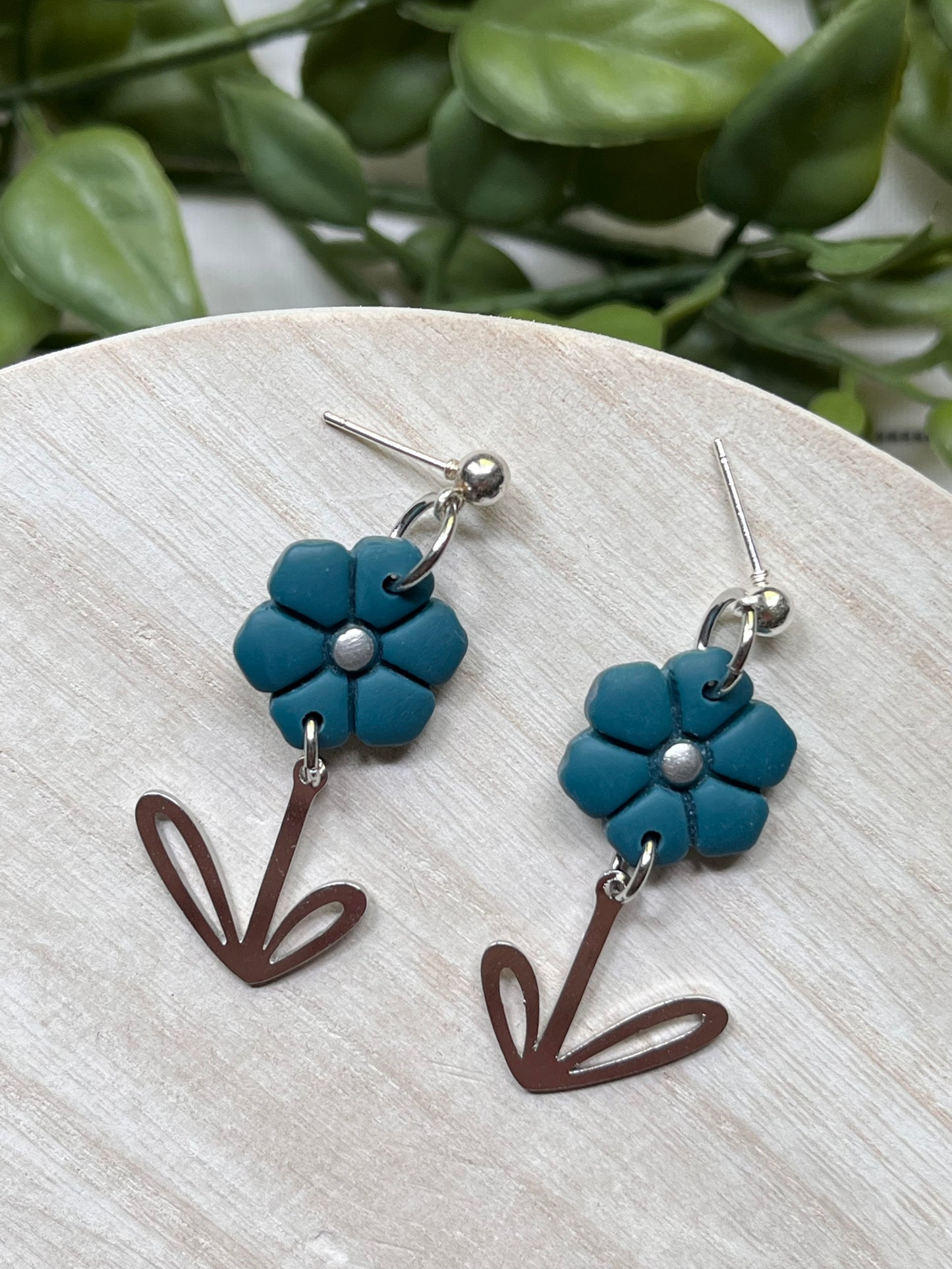 Flower Dangle w/ Silver Stem Charm (Teal)