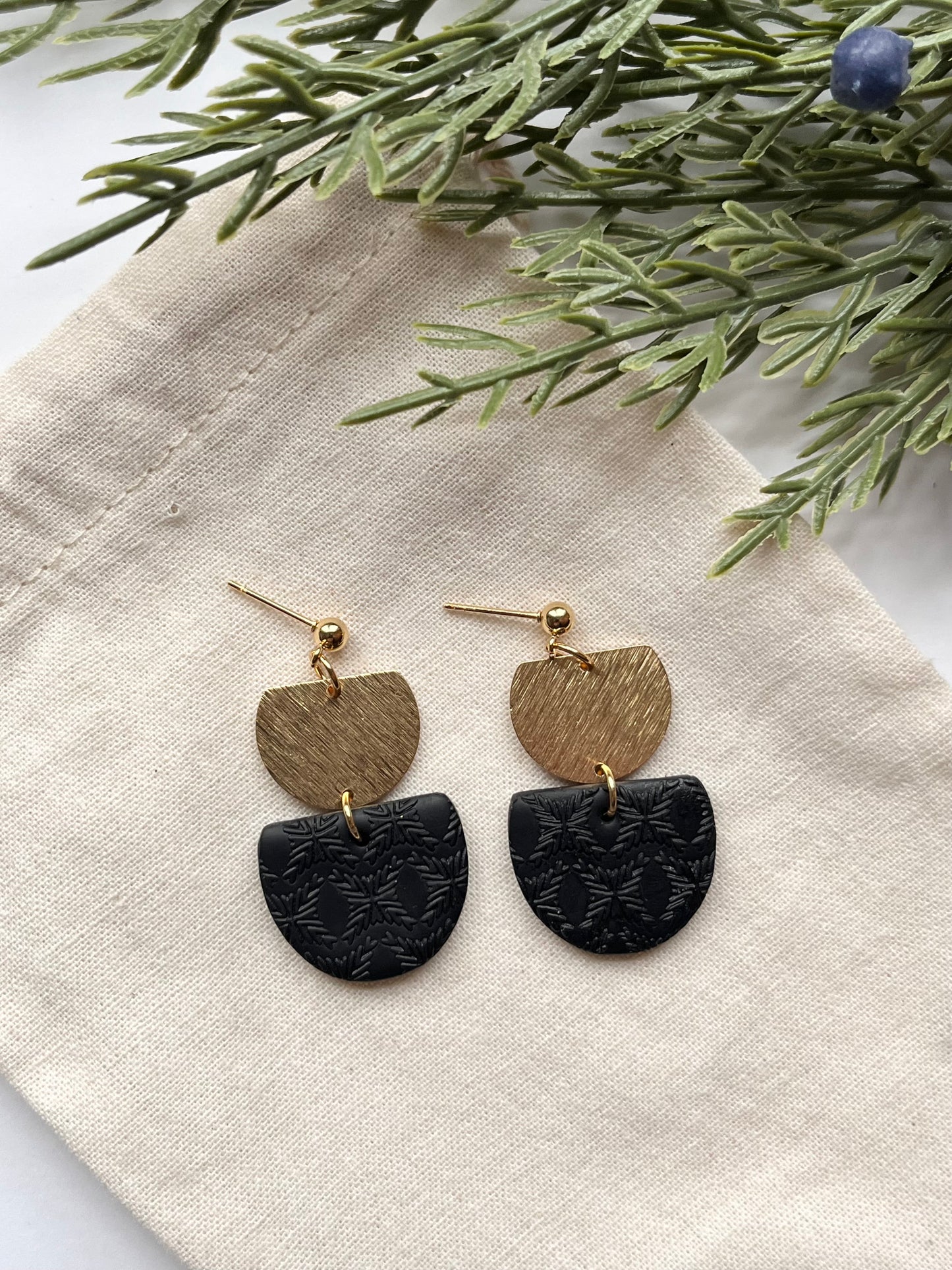 Textured Semi-Circle Dangle w/ Brass Charm (Black)