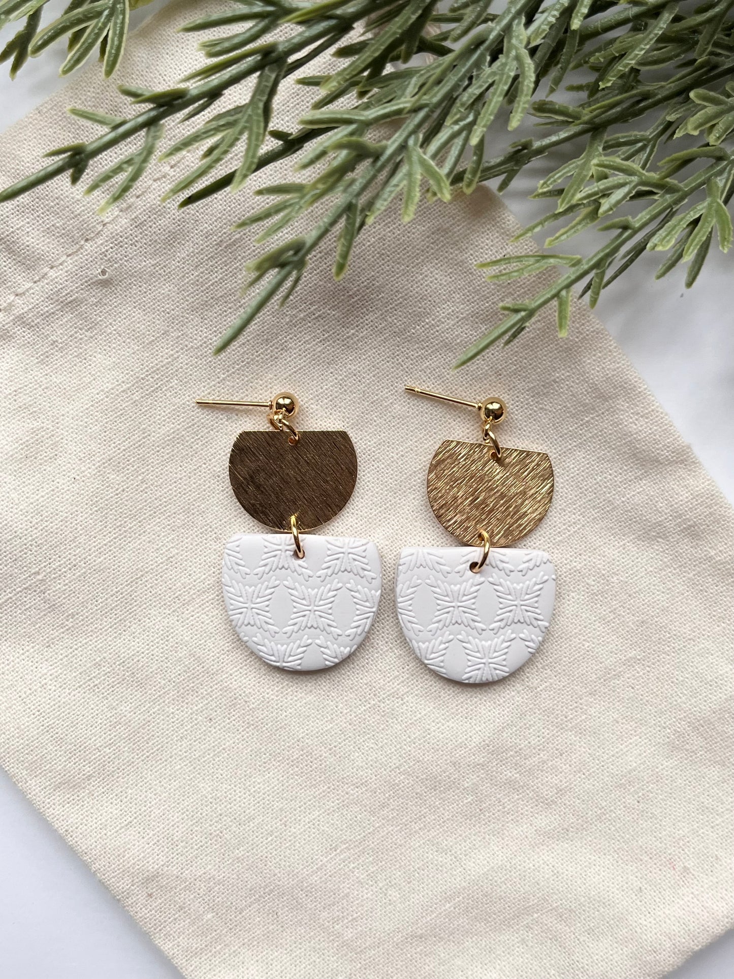 Textured Semi-Circle Dangle w/ Brass Charm (Cream)