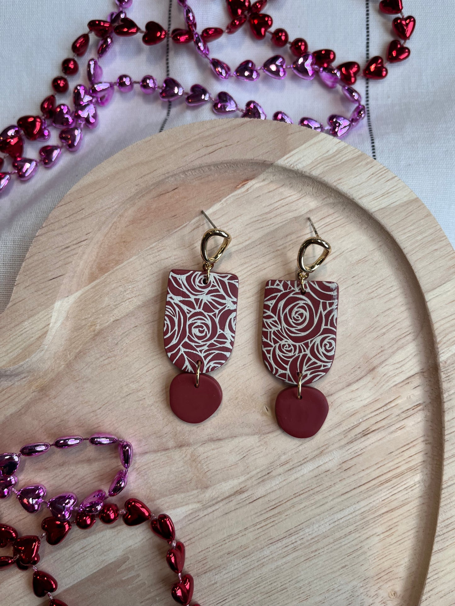 Painted Roses U-Shape w/ Organic Gold Stud Top (Red)
