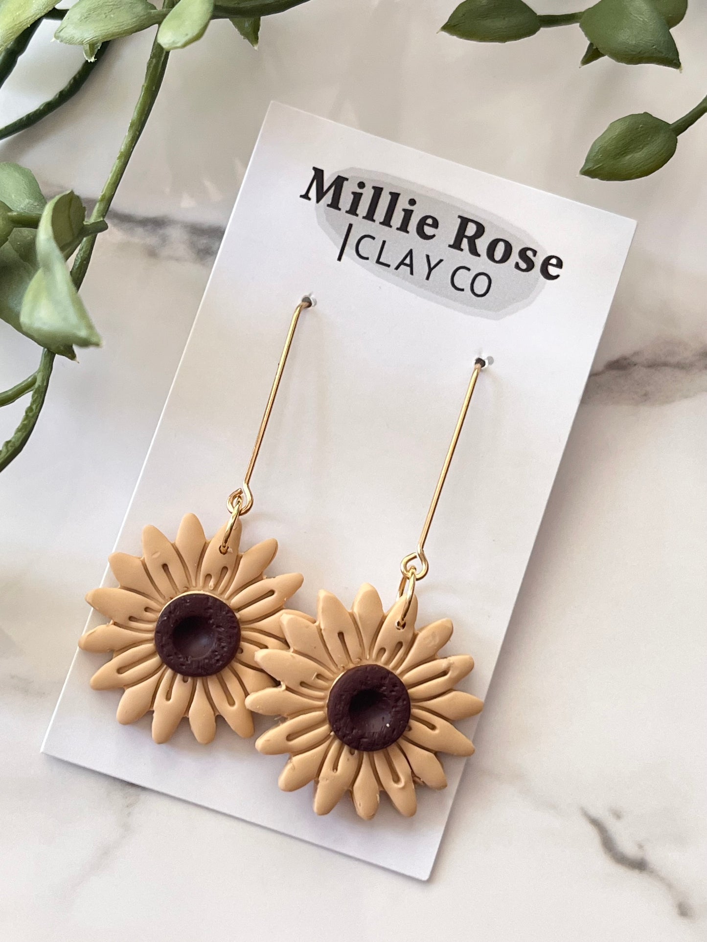 Ecru Sunflower Dangle w/ Gold Hook