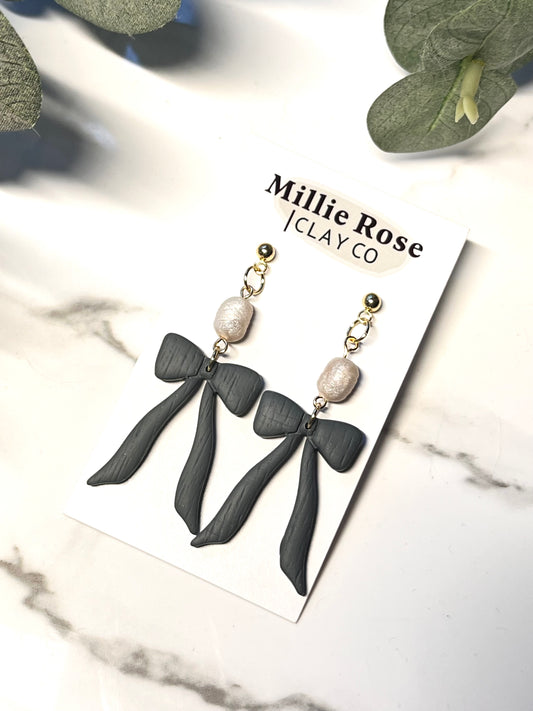 Deep Green Bow Dangle w/ Clay Pearl (Gold)