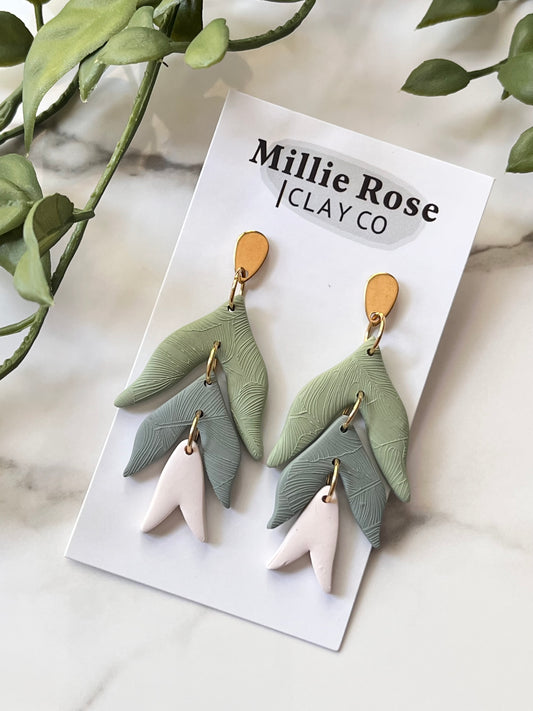 Tulip Drop Dangle w/ Gold Teardrop Stud (Cream)