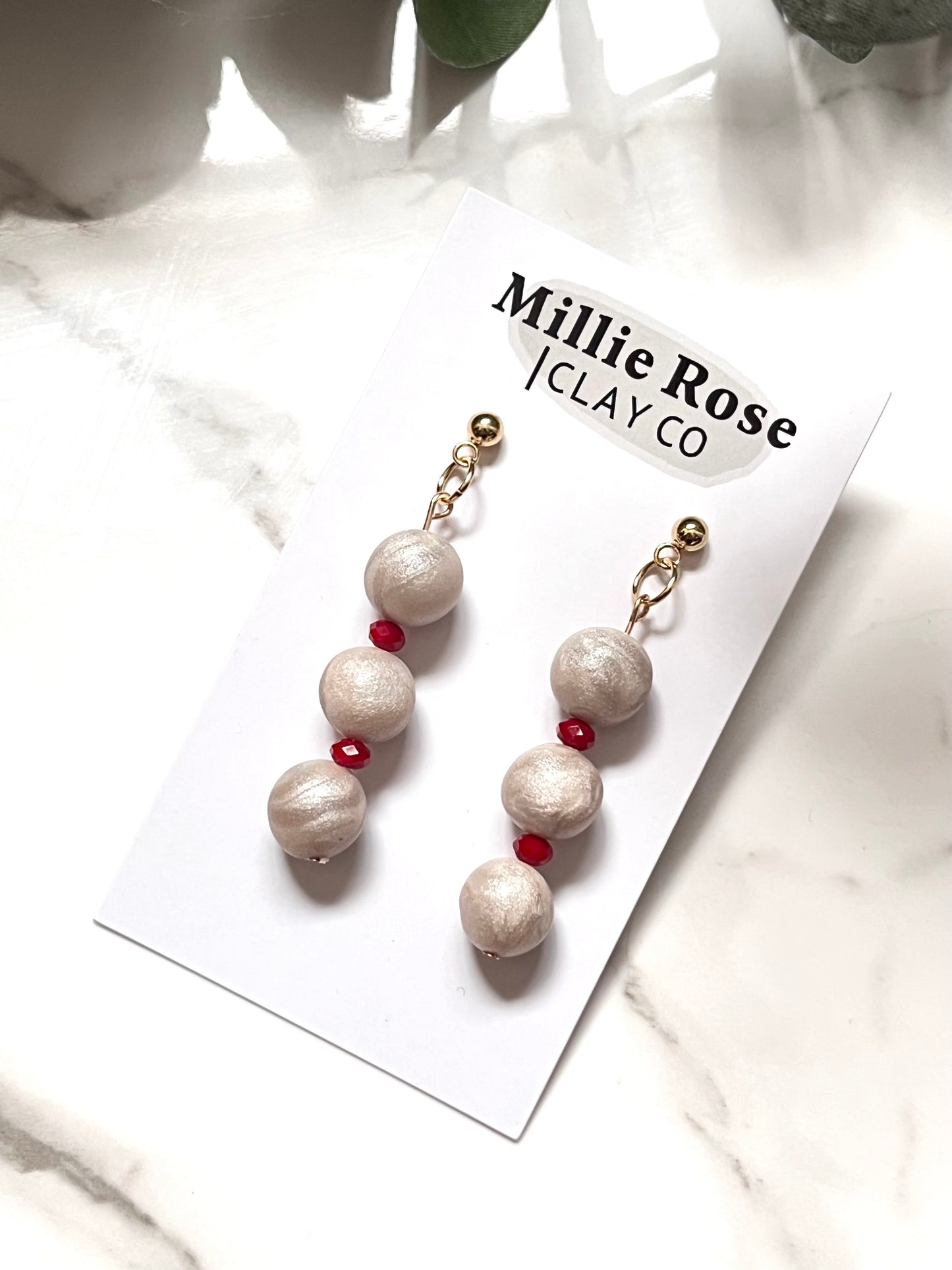 Pearl Clay Beads Dangle w/ Red Accent (Gold)