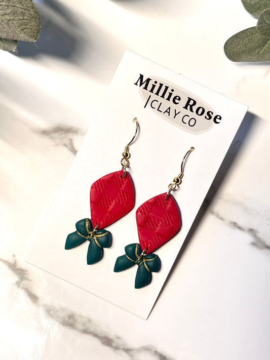 Red Plaid Texture Dangle w/ Green Bow (Gold)