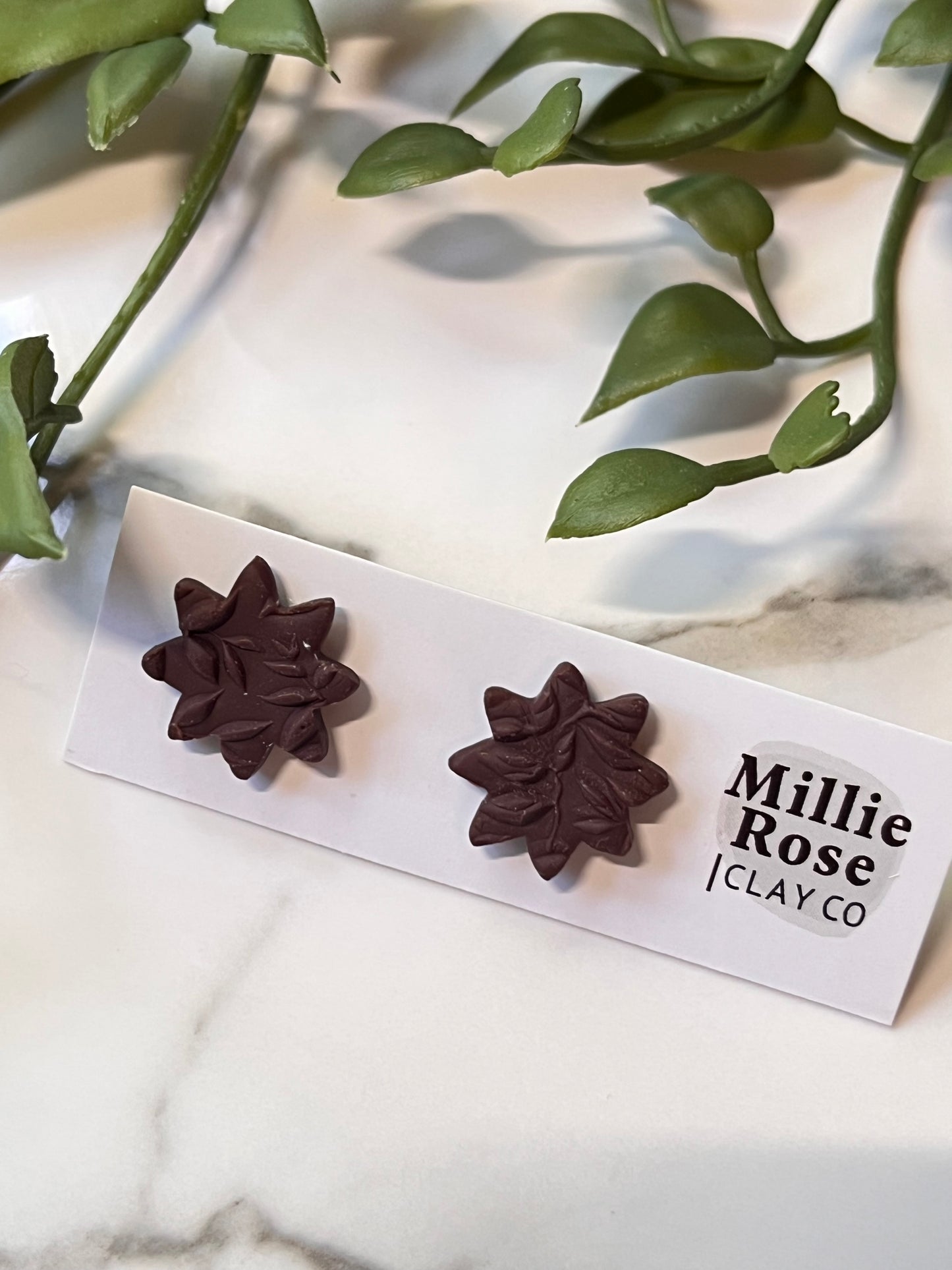 Burnt Umber Leaf Texture Geometric Stud