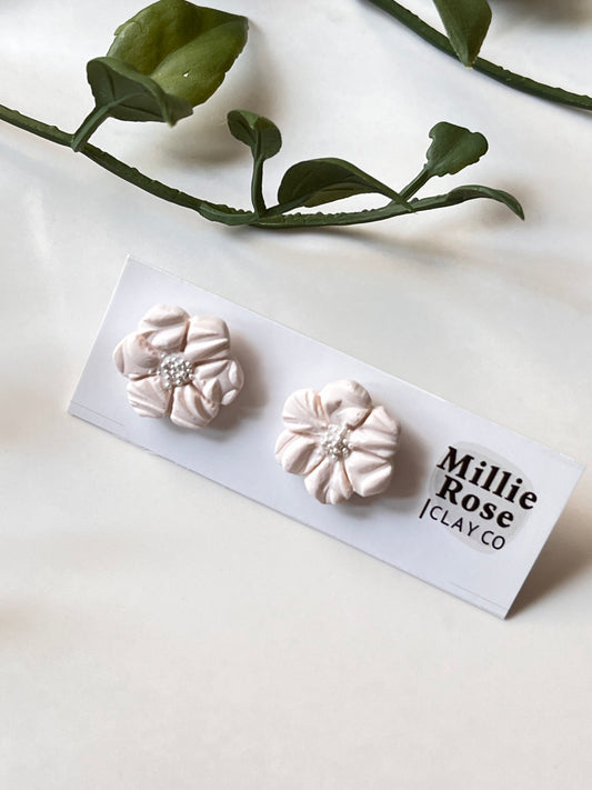 Cream Organic Flower Stud w/ Silver