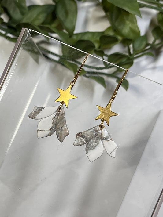 Pearl Marble Flare Hook Dangle w/ Brass Star